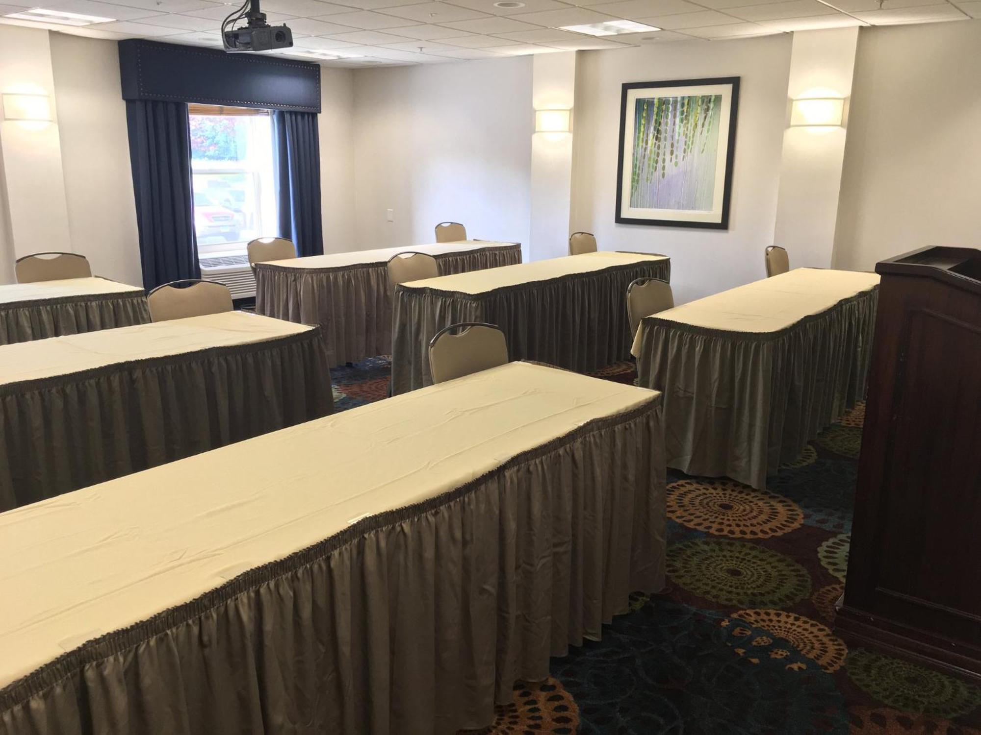 Holiday Inn Express Danbury I-84, An Ihg Hotel Zewnętrze zdjęcie