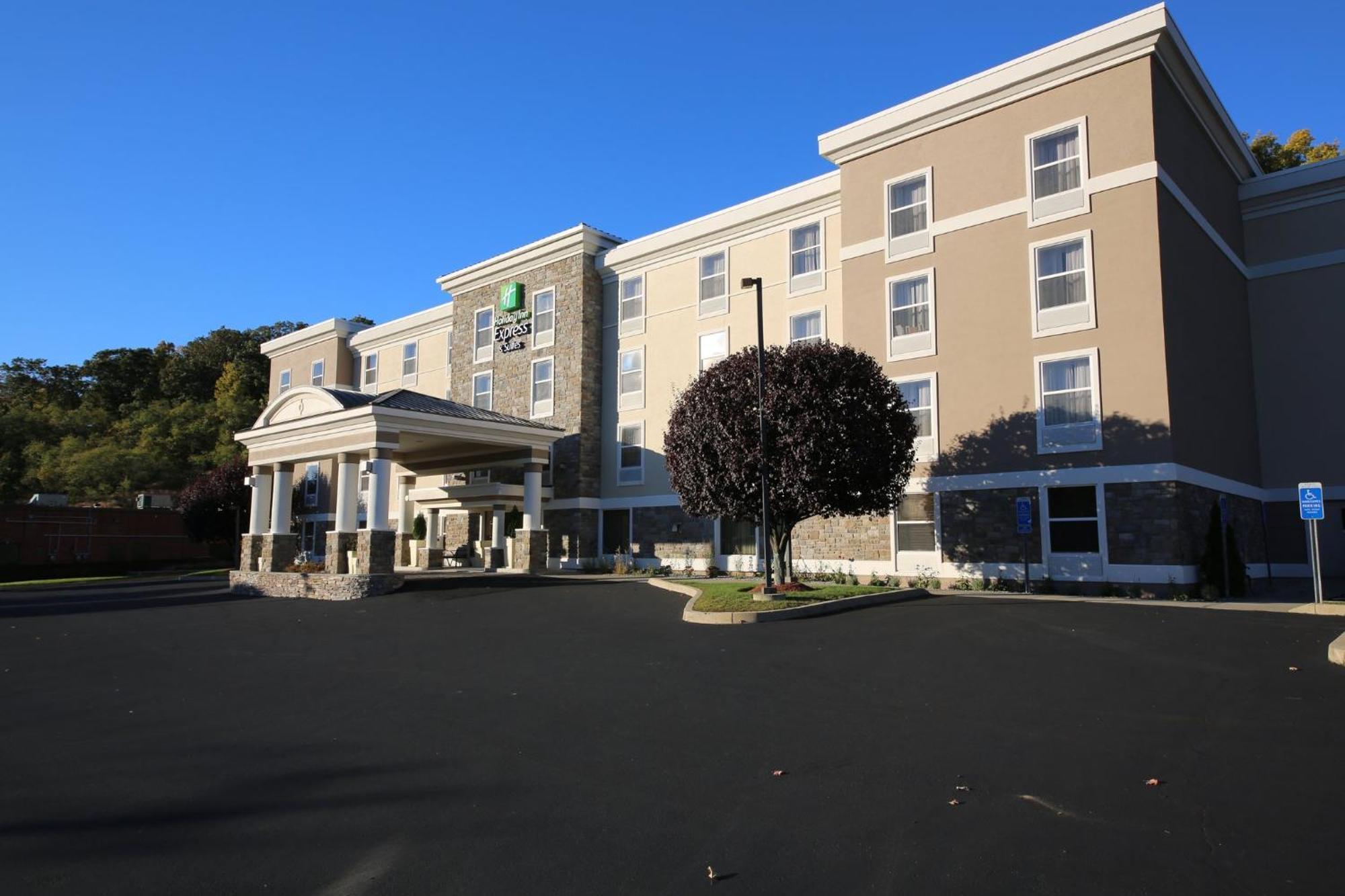 Holiday Inn Express Danbury I-84, An Ihg Hotel Zewnętrze zdjęcie